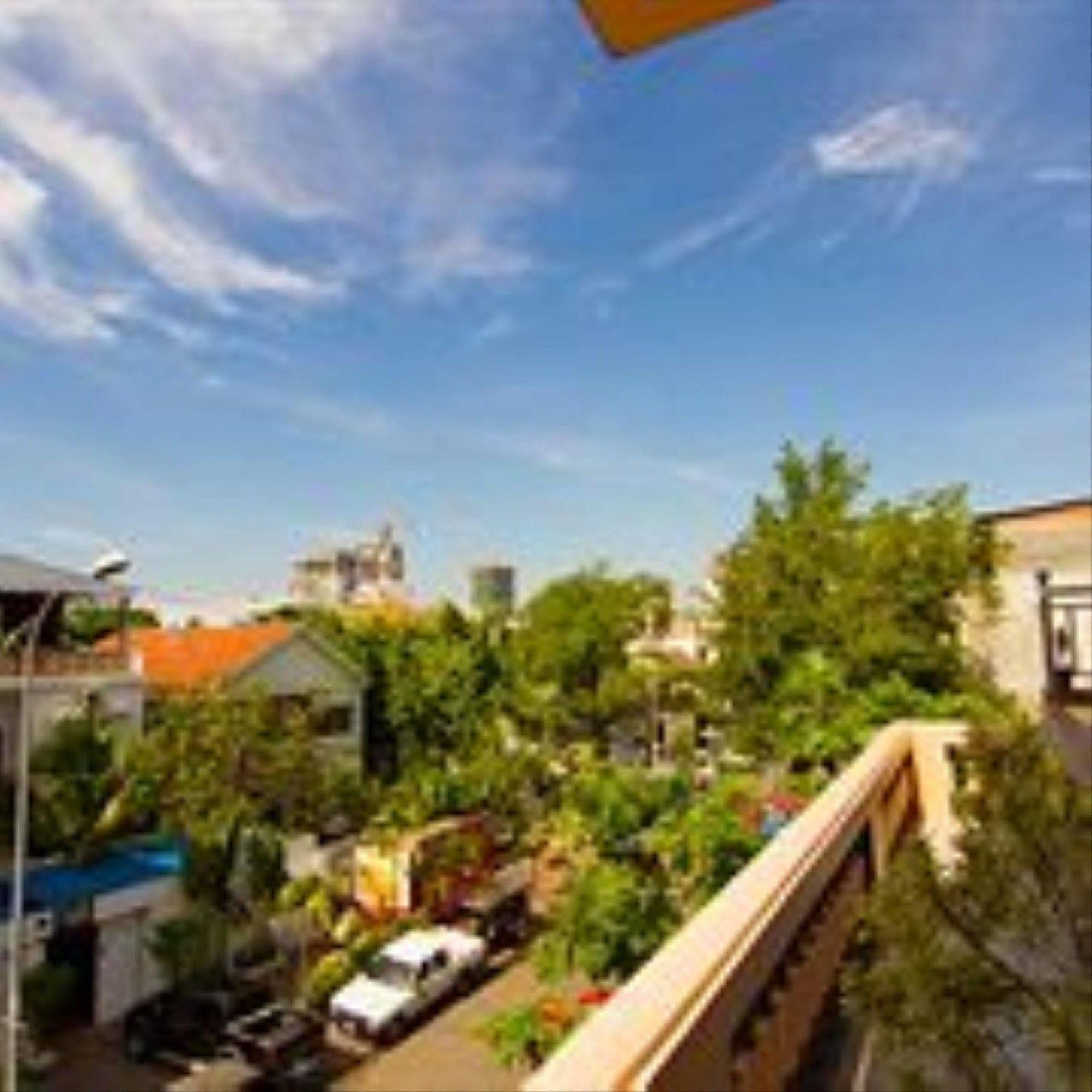 G Eleven Hotel Пном Пен Екстериор снимка